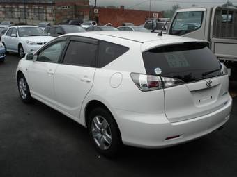 2005 Toyota Caldina Pictures