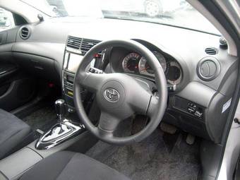 2005 Toyota Caldina Pics