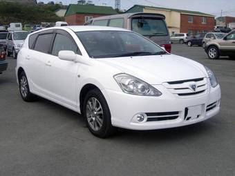 2005 Toyota Caldina Photos