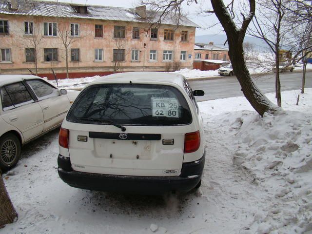 1999 Toyota Caldina Van