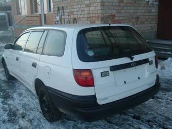 1999 Toyota Caldina Van Photos