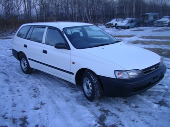 2000 Toyota Caldina Van