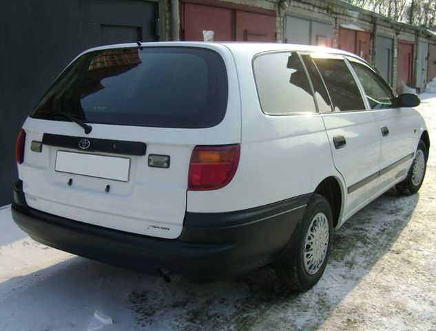 2000 Toyota Caldina Van
