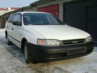 2000 Toyota Caldina Van