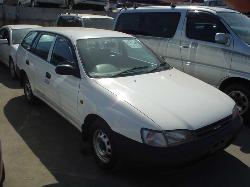 2000 Toyota Caldina Van Pictures