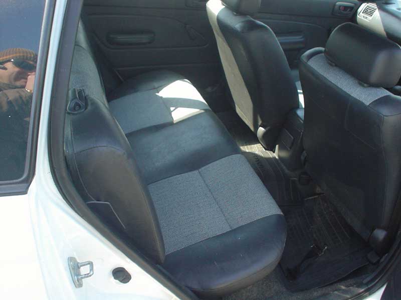 2000 Toyota Caldina Van Pictures