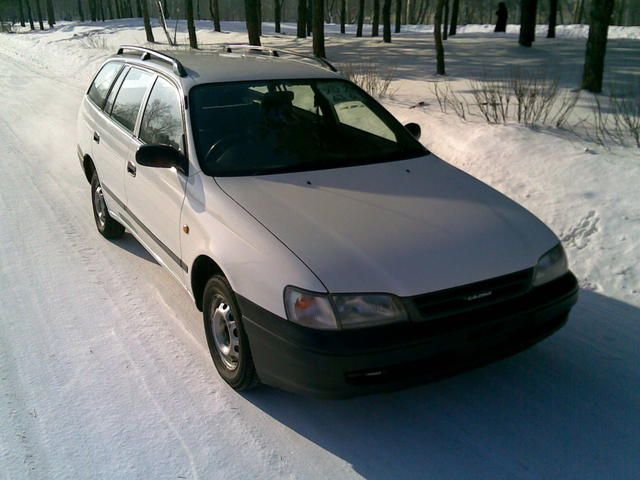 2001 Toyota Caldina Van