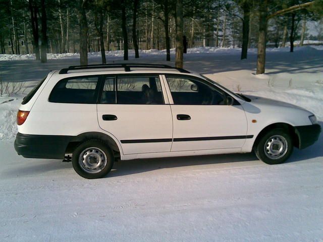 2001 Toyota Caldina Van