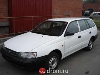 2002 Toyota Caldina Van Pictures