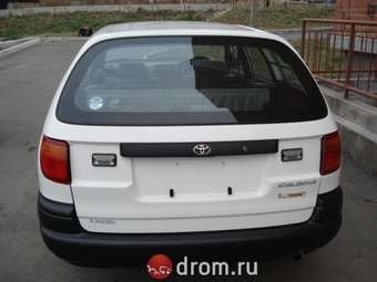 2002 Toyota Caldina Van Pictures