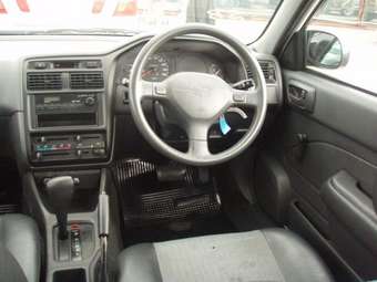 2002 Toyota Caldina Van Pictures