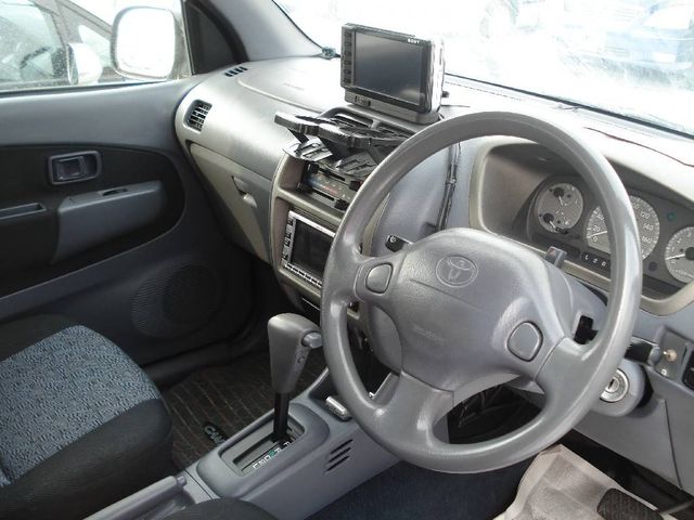 1999 Toyota Cami