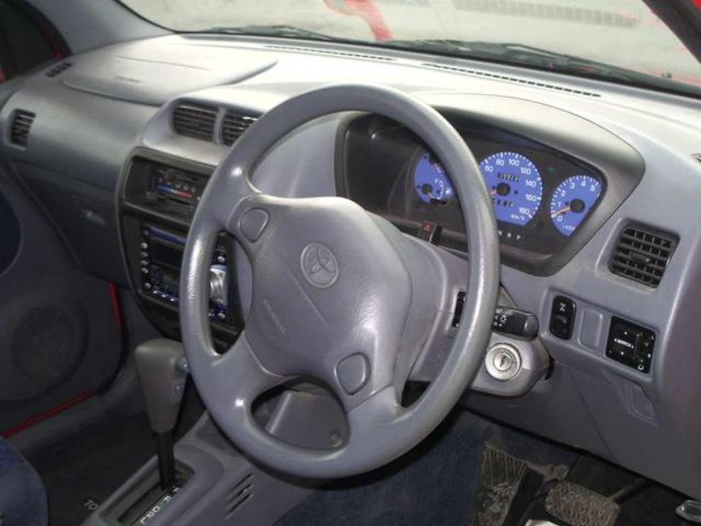 1999 Toyota Cami