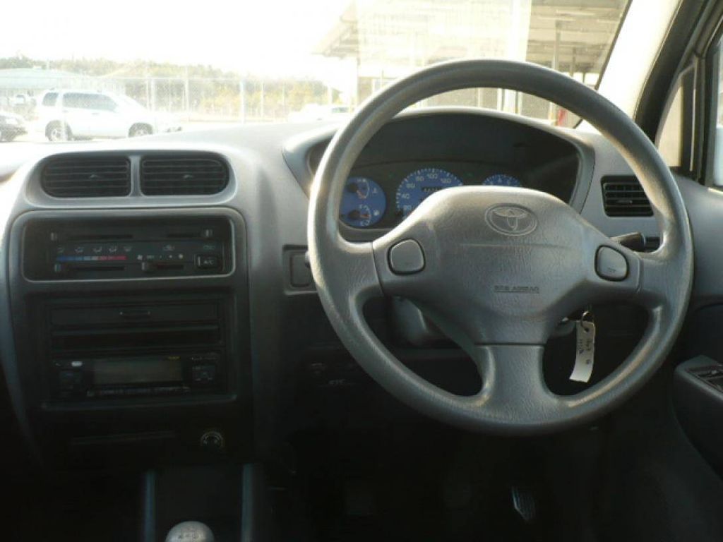 1999 Toyota Cami