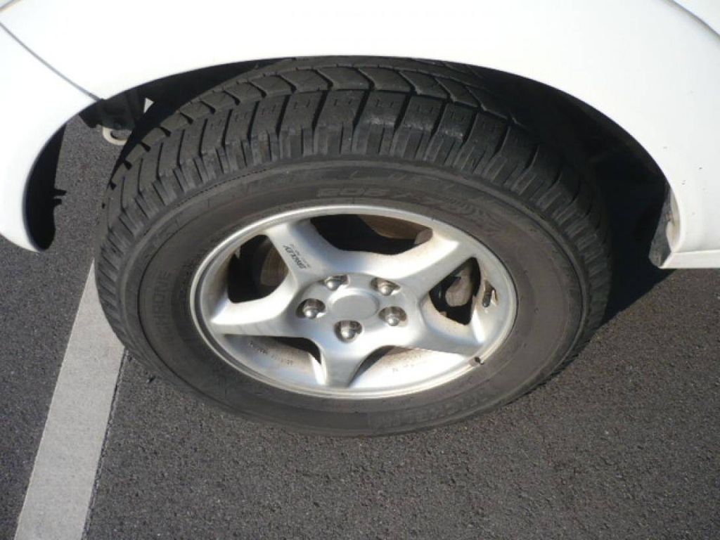 1999 Toyota Cami