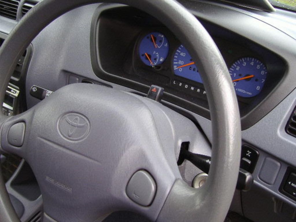 1999 Toyota Cami