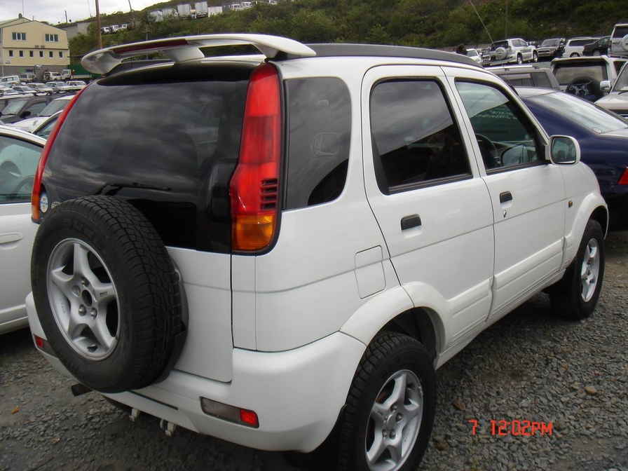 1999 Toyota Cami Pictures