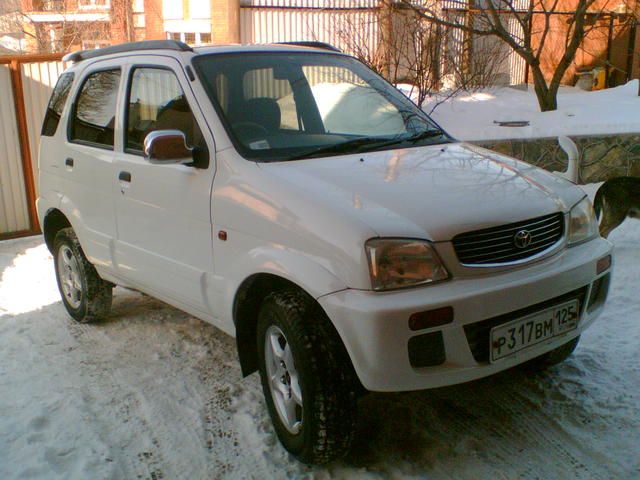 2000 Toyota Cami