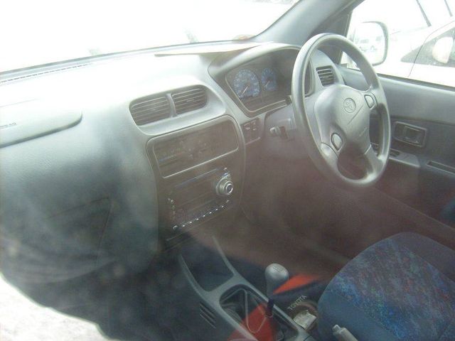 2000 Toyota Cami