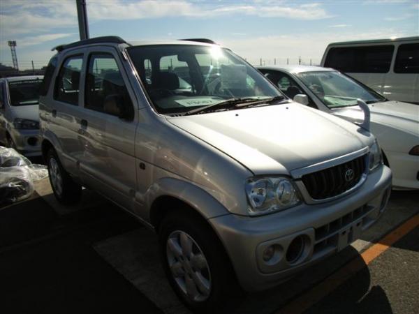 2000 Toyota Cami Pics