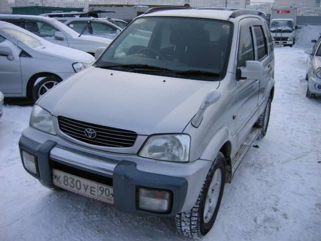 2000 Toyota Cami Images