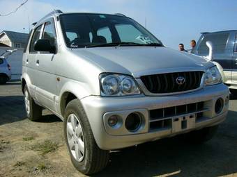 2000 Toyota Cami Pictures