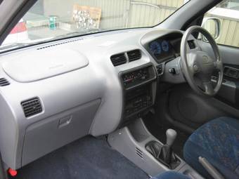 2000 Toyota Cami Photos