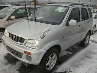 2000 Toyota Cami Photos