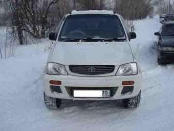 2000 Toyota Cami Pictures