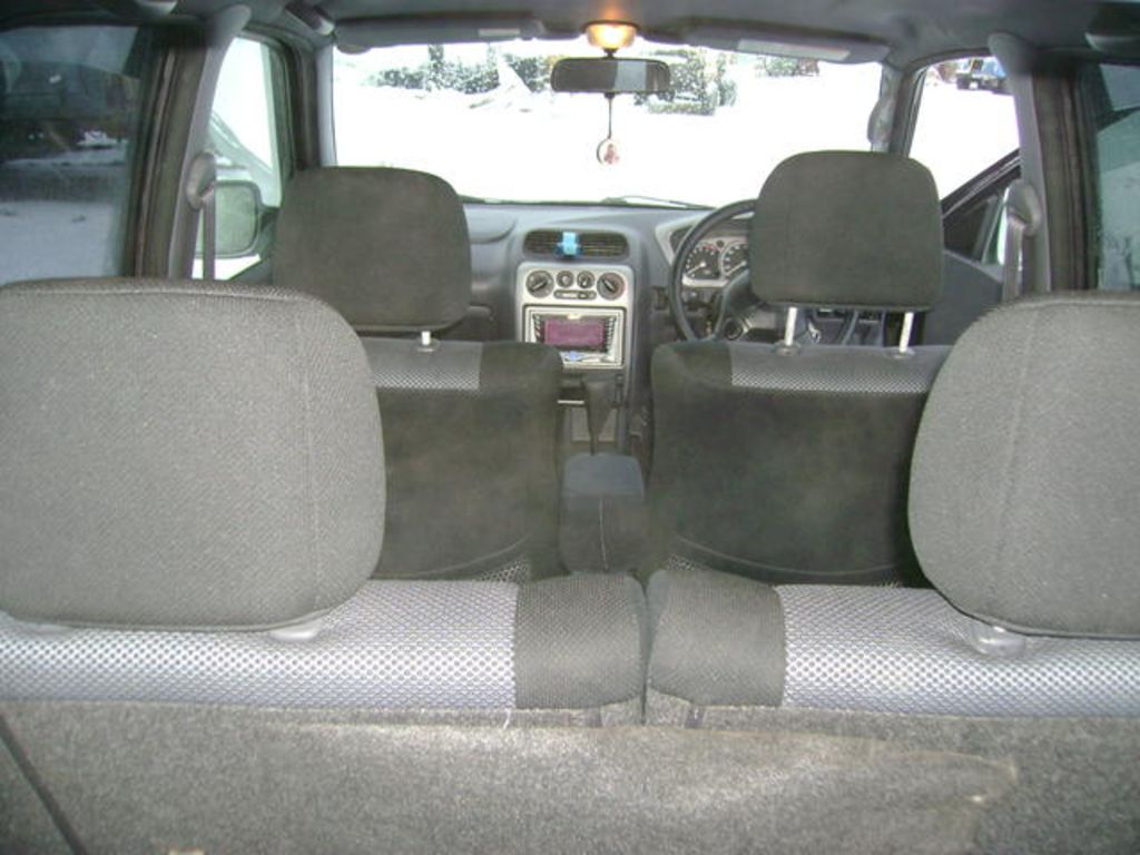 2001 Toyota Cami