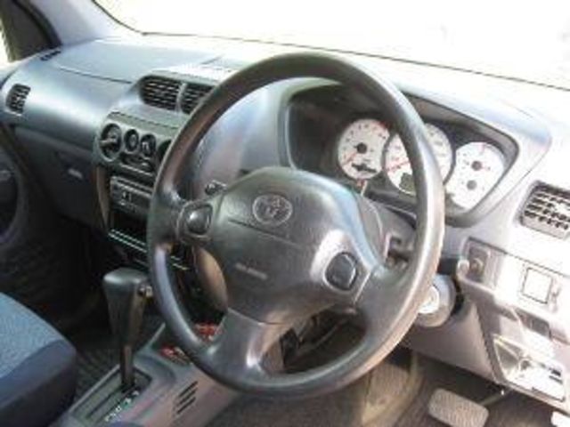 2001 Toyota Cami