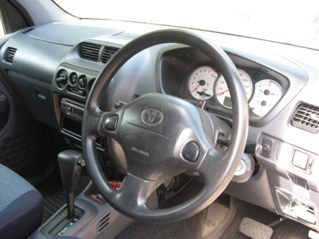 2001 Toyota Cami