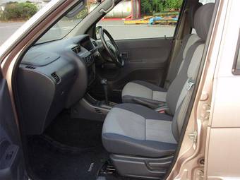 2002 Toyota Cami Photos