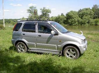 2002 Toyota Cami Pics