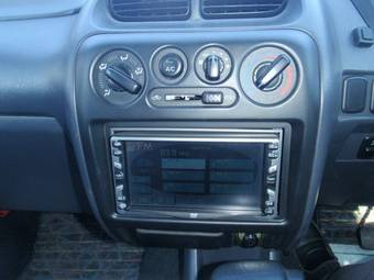 2002 Toyota Cami Photos