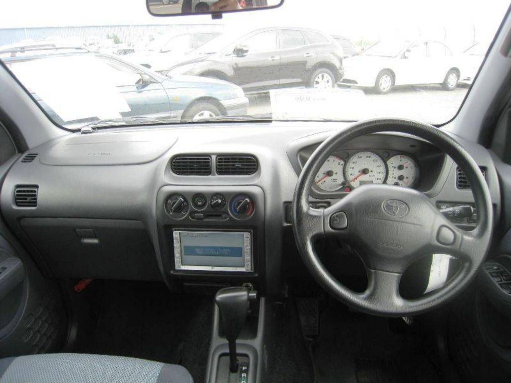 2004 Toyota Cami