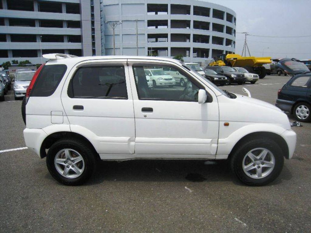 2004 Toyota Cami
