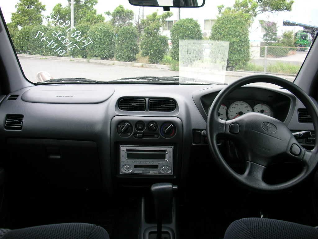 2004 Toyota Cami