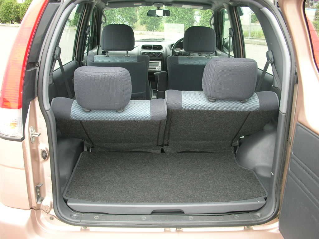 2004 Toyota Cami