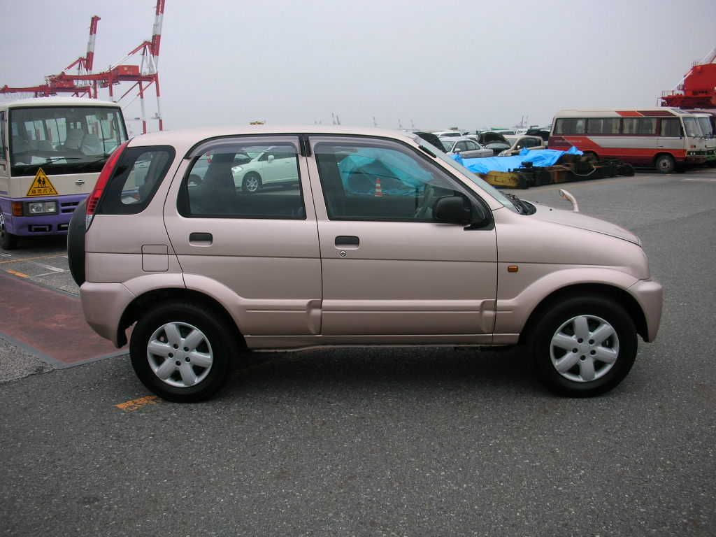 2004 Toyota Cami