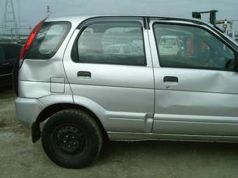 2004 Toyota Cami Pictures