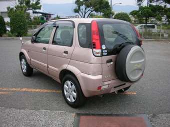 2004 Toyota Cami Pics