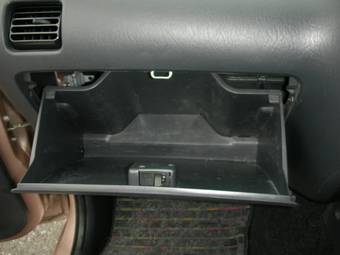2004 Toyota Cami Pictures