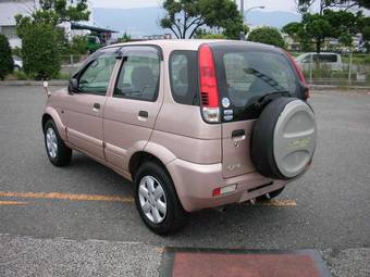2004 Toyota Cami Photos