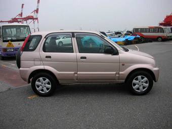 2004 Toyota Cami Photos