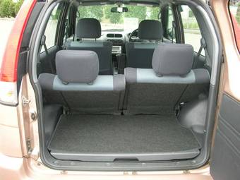 2004 Toyota Cami Images