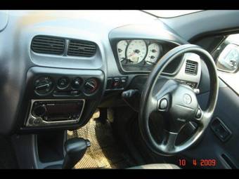 2004 Toyota Cami Photos