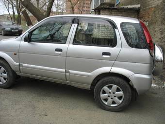 2004 Toyota Cami Photos