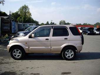 2005 Toyota Cami Wallpapers
