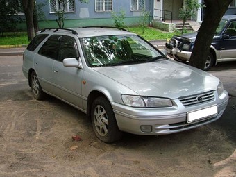 1997 Toyota Camry Images